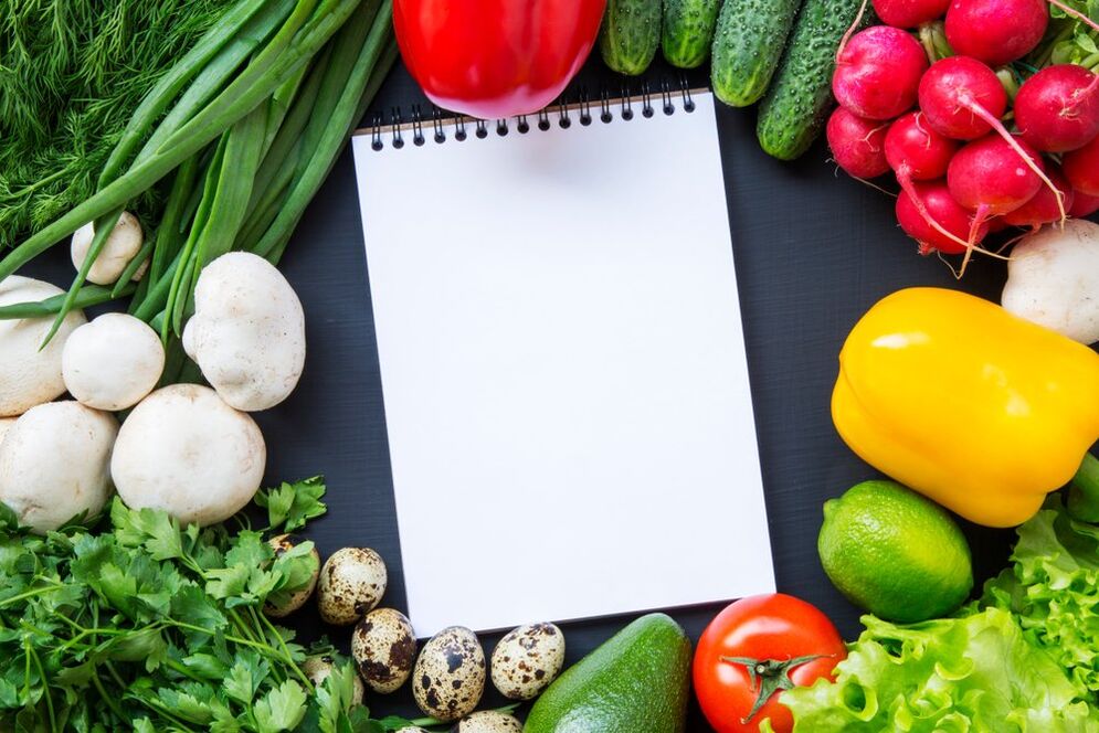 Vegetables and food diary for weight loss