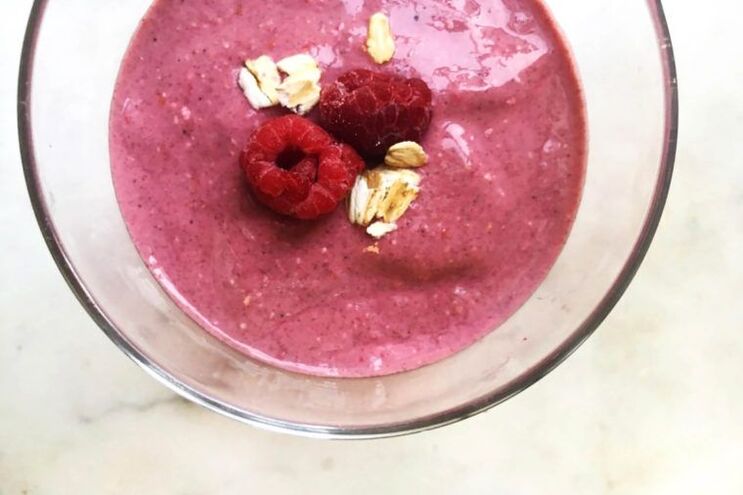 Raspberry oat smoothie for weight loss