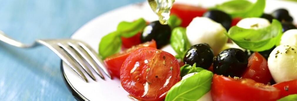 Vegetable salad is part of the Mediterranean diet
